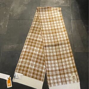 New Timberland Scarf Wheat Plaid One Size Winter Fall Logo 76382 NWT